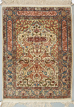 246936. MATTA, silke, orientalisk. Ca 89 x 69.