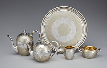 247581. KAFFESERVIS I SCHATULL, 5 delar. Silver, GA Cedergren Stockholm 1874. Tot ca 900 gram.