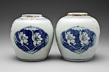 247613. BOJANER, ett par, porslin, Kina, 1800-tal.