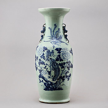 248963. GOLVURNA, porslin, Kina, 1800-tal.