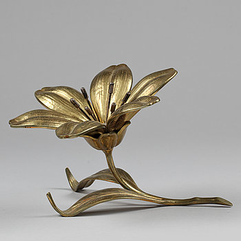 253439. DRINKPINNESTÄLL, mässing, Atelier im Bäremhof, Zürich, 1900-talets mitt.
