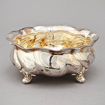 253548. SKÅL, silver, svenska importstämplar, 1900-talets andra hälft. Vikt ca 598 g.