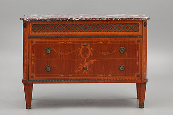 256369. BYRÅ, gustaviansk stil. 1900-talets mitt.