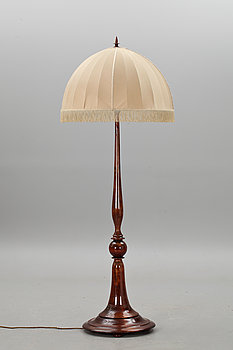 262472. GOLVLAMPA, 1900-tal.