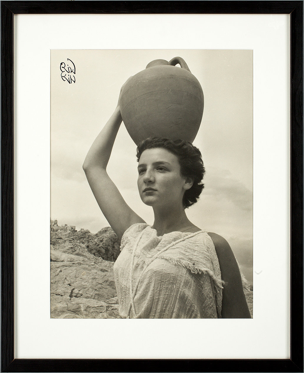 ANNA RIWKINBRICK, Silvergelatinfotografi, sign. Bukowskis