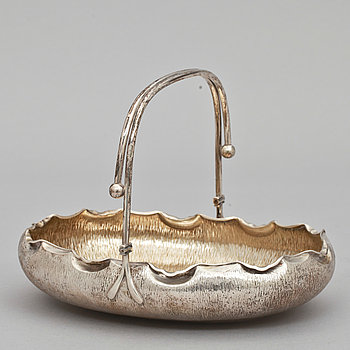 267244. SKÅL MED HANDTAG, silver, P Hertz, Köpenhamn 1892, Danmark. 330 g.