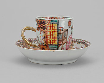 272161. KOPP MED FAT, porslin, Qianlong, Kina, ca 1780.