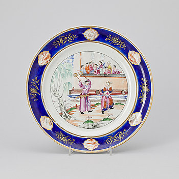 276363. FAT, porslin, Qianlong, Kina sent 1700-tal.