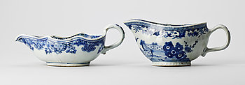 276381. SÅSSNIPOR, 2 st, porslin, Kina, Qianlong 1736-95.