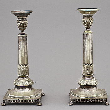278017. LJUSSTAKAR, ett par, nysilver, C G Hallberg, Stockholm, 1900-talets första hälft.
