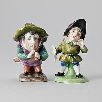 279084. FIGURINER, 2 st, porslin, bl.a. Capo di Monte, 18001900-tal.