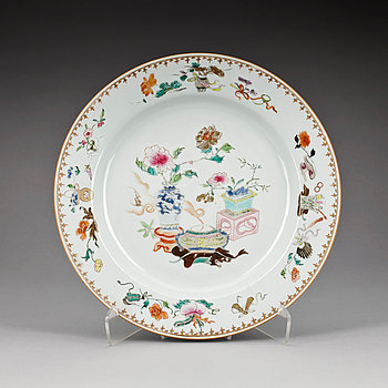 282596. FAT, porslin, Qianlong, Kina 1700-tal.