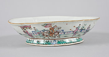 282773. SKÅLFAT, porslin, Kina, 1800-tal.