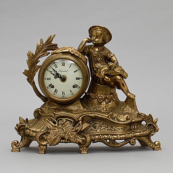 282832. BORDSPENDYL, nyrokoko, omkr 1900.