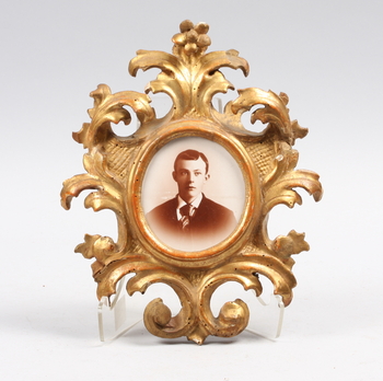 28479. RAM, trä, nyrokoko, 1800-talets andra hälft.