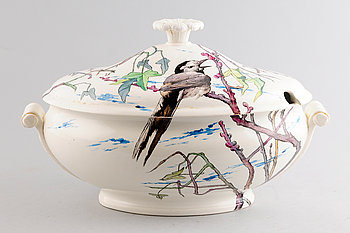 287080. TERRIN MED LOCK, porslin, Wedgwood, England, sekelskiftet 18001900.