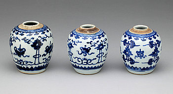 289638. BOJANER, 3 st, porslin, Kina, 1800-tal.