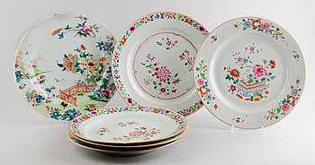 289684. TALLRIKAR, 6 st, porslin, Kina, famille rose, 1700-tal.