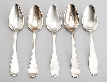 293551. MATSKEDAR, 5 st snarlika, silver, tidigt 1800-tal. Total vikt ca 317 g.