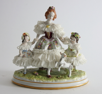 29487. FIGURIN, porslin.