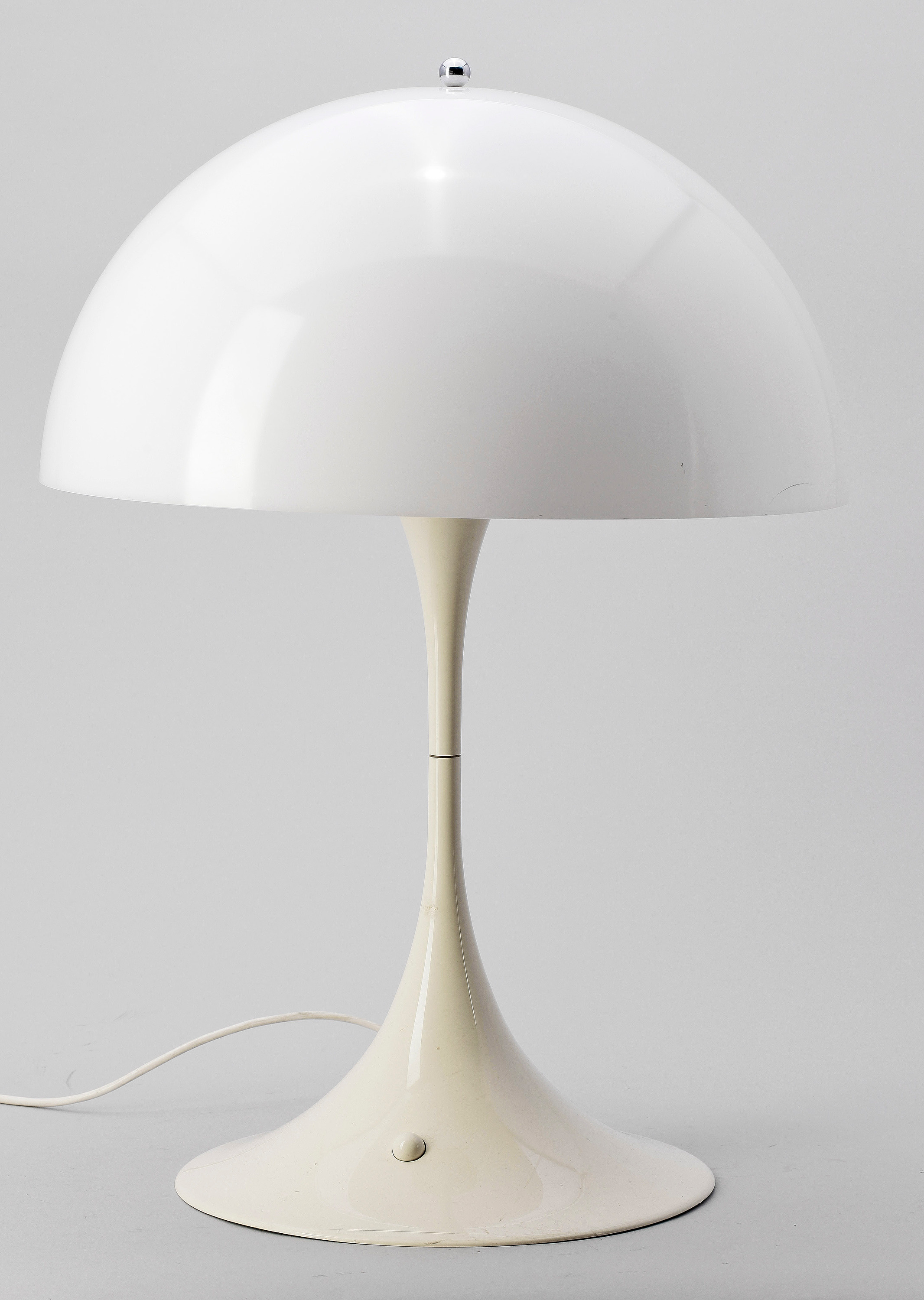 lampa-pantella-verner-panton-f-r-louis-poulsen-bukowskis
