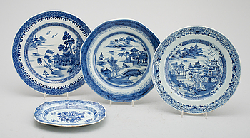 335360. TALLRIKAR, 3 st snarlika samt FAT, porslin, Kina, 1700-1800-tal.