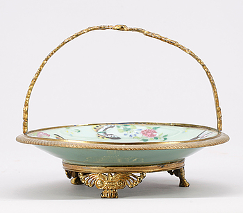 336976. KONFEKTFAT, porslin och  mässing, empirestil, 1800-talets senare hälft.