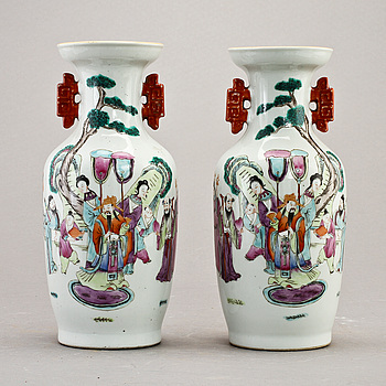 337782. URNOR, ett par, porslin, Kina, 1900-tal.