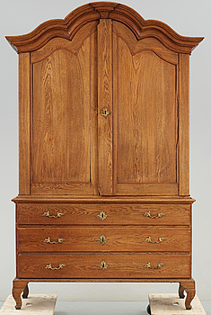 339462. SALSSKÅP, rokoko, 1700-tal.