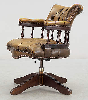 340676. SKRIVBORDSSTOL, Chesterfieldmodell, sent 1900-tal.