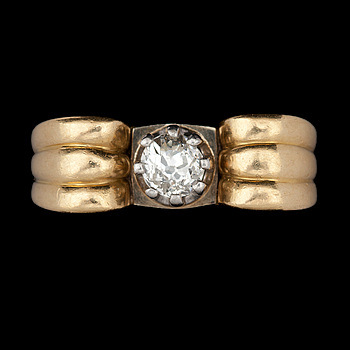 340897. RING, 18K guld med gammalslipad diamant ca 0,4ct. Vikt ca 6,1g.