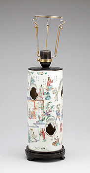 340999. PERUKVAS, porslin, Kina, 1900-tal.