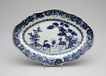 341767. STEKFAT, porslin, Qianlong, Kina 1700-tal.