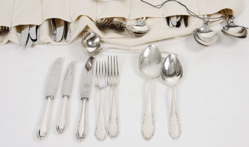 34177. BESTICKSERVISDELAR, 42 st, silver, C G Hallberg.