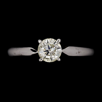 341875. RING, 14k vitguld med briljantslipad diamant tot ca0,50ct. Vikt 1,9g.