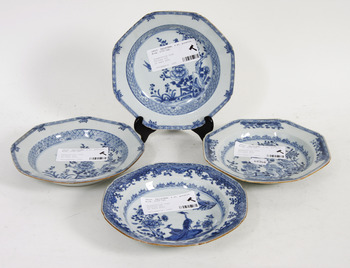 34525. TALLRIKAR, 4 st, porslin, Kina, 1700-tal.