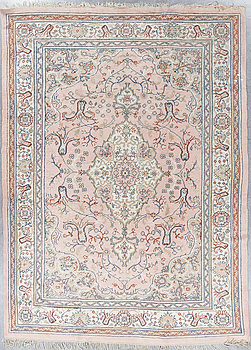 347285. MATTA, semiantik Turkisk, sannolikt Ushak. Ca 349 x 255.