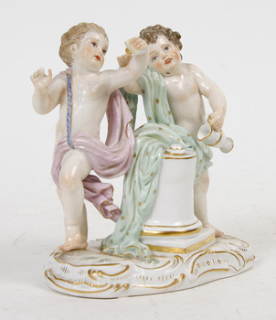 35119. FIGURIN, porslin, Meissen.