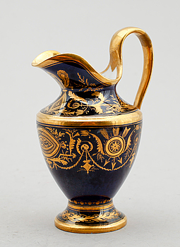 355681. GRÄDDKANNA, porslin, empire, sannolikt Frankrike, 1800-tal.