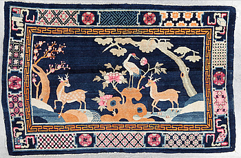 358117. MATTA, old Baotou. Ca 129 x 199 cm.