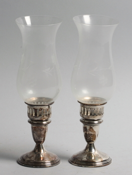 35813. LJUSLYKTOR, ett par, glas och sterling, Reed  Barton.