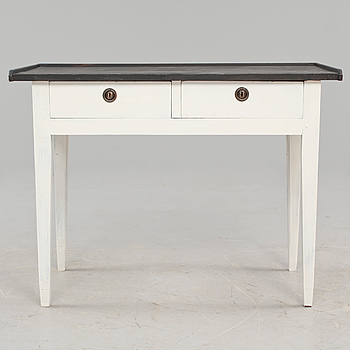 360317. SKRIVBORD, gustaviansk stil, 1900-talets första hälft.