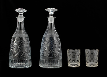 362639. KARAFFER OCH GLAS, 22 st, 1800-talets första hälft.