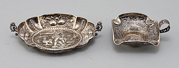 362728. FAT samt SKÅL, silver, 1900-talets första hälft. Vikt 145 g.