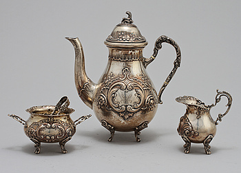 363804. KAFFESERVIS, 4 delar, silver, rokokostil, 1900-talets andra hälft. Vikt 650 gram.