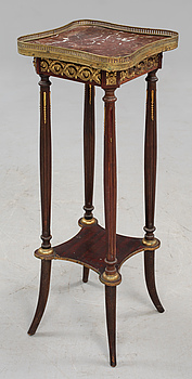 368546. PIEDESTAL, sengustaviansk stil, 1900-talets första kvartal.