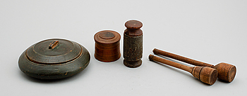 370461. ALLMOGEFÖREMÅL, 5 delar, 1800-tal.