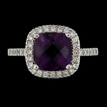 370566. RING, 14k vitguld med ametist ca8x8xmm och briljantslipade diamanter tot ca0,17ct. Vikt 3,9g.
