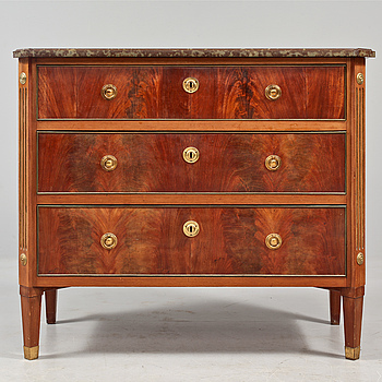 370631. BYRÅ, sengustaviansk stil, 1900-talets första hälft.