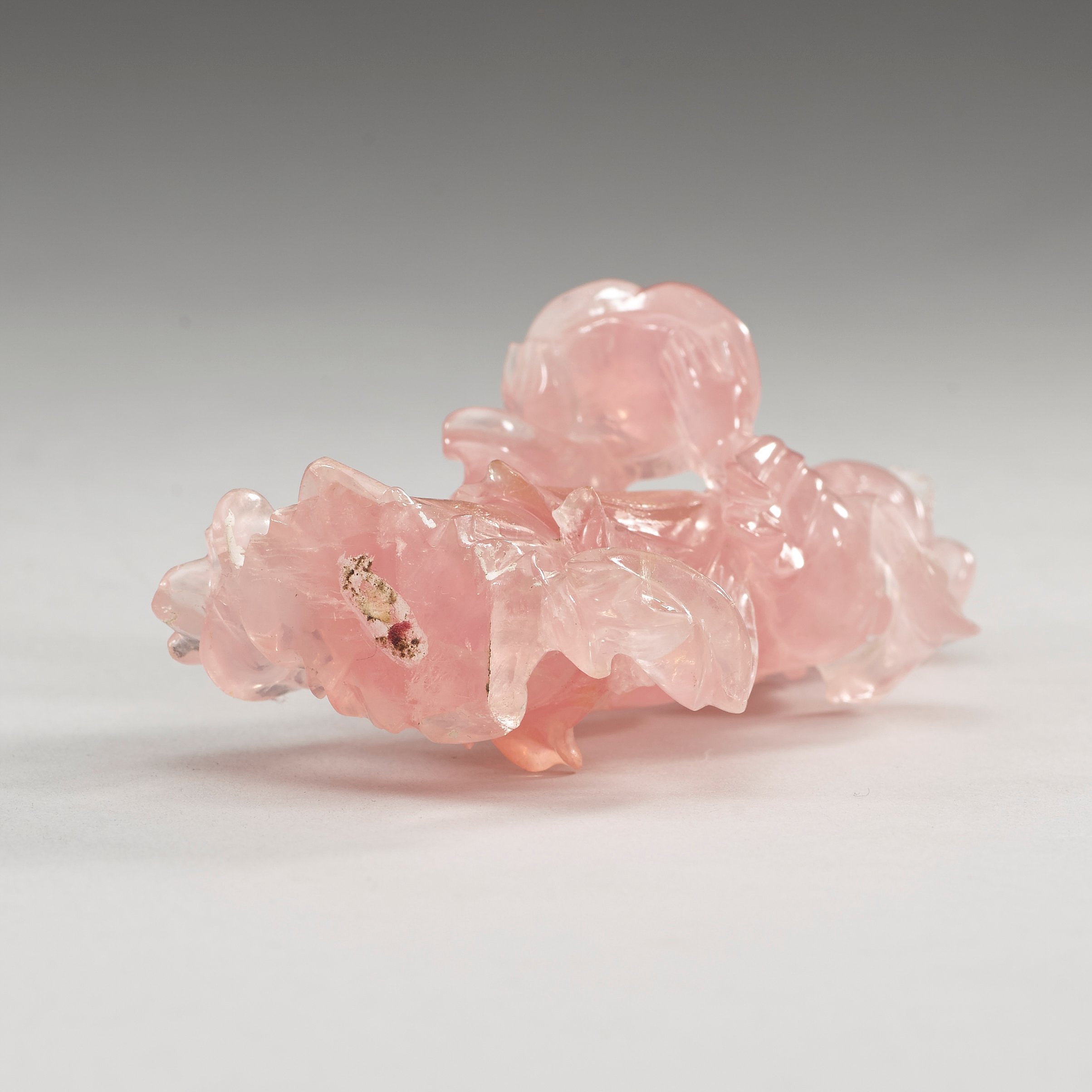 A Chinese quartz figure of a court lady. Bukowskis